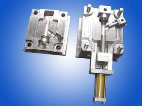 塑料模具的工作原理是什么？